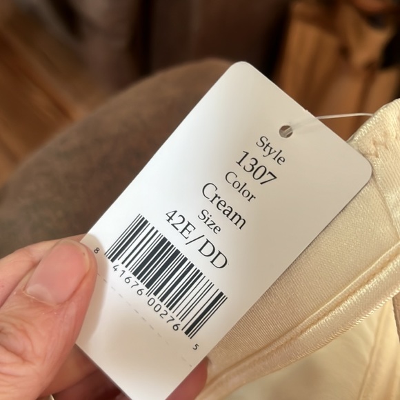 Elila Cream Wirefree Bra 1307 Satin Microfiber Softcup 44D 46D 38E/DD 42E 44C - Picture 10 of 11